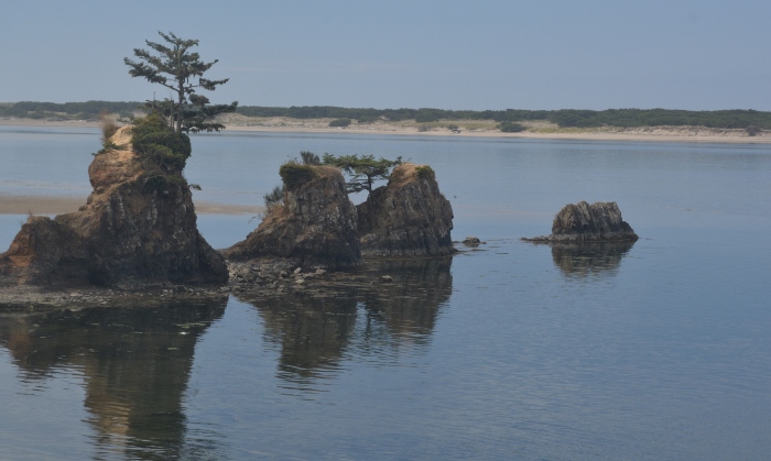 Opening of the Siletz Bay to the Pacific